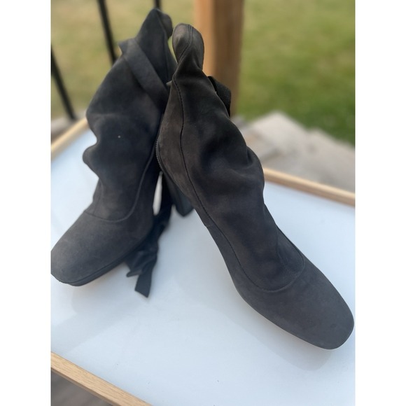 Hugo Boss Black Nubuck Suede Women's Ankle Boots W/Wraparound Ties Size 41 Italy - Picture 2 of 11